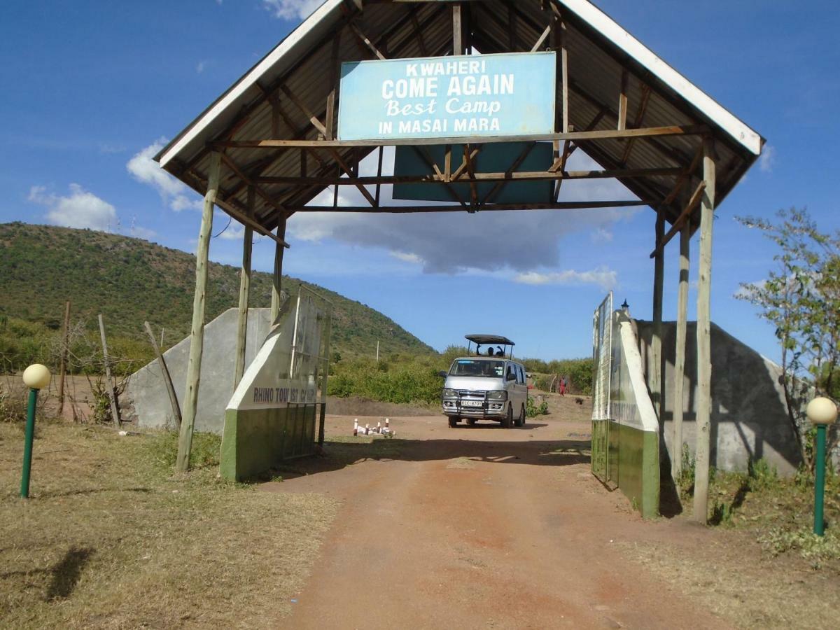 Hotel Rhino Tourist Camp à Ololaimutiek Extérieur photo